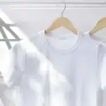 hoe-thuis-witte-kleren-wit-maken-effectieve-manieren.webp.webp